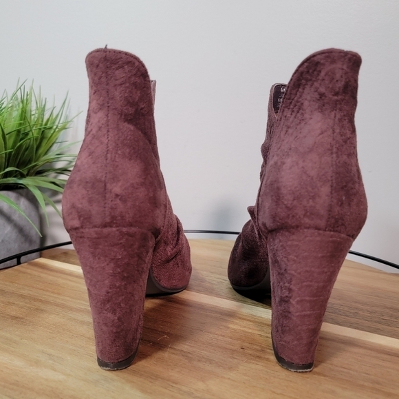 Mi.iM Kendell Maroon Contemporary Distressed Snake Booties Pointed toe Size 9 - Picture 10 of 16